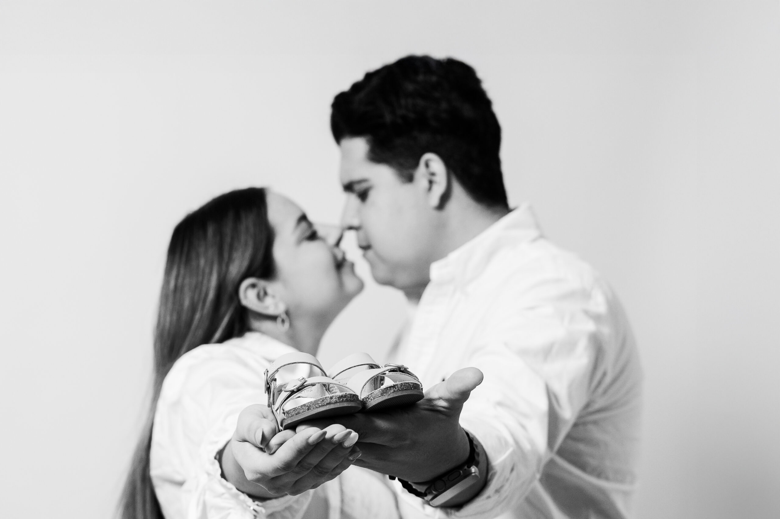sesion_de_maternidad_sesion_de_stduio_lifestyle-prenatal-Yaz-Juan-en-Estudio-de-alex-y-rebeca-fotografia-en-puerto-vallarta---02338 (19)